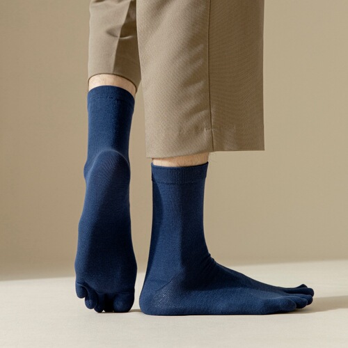 Socks for men, spring and autumn mid-calf five-toe socks solid color breathable anti-athlete long-leg men's split toe socks new product
