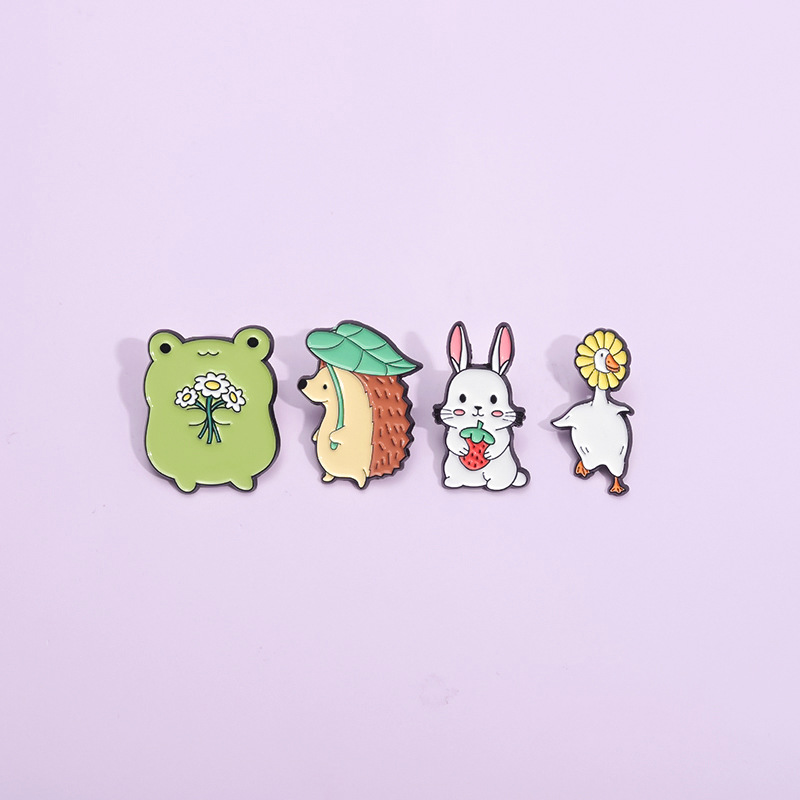 Cute Pin Rabbit Hedgehog Frog Alloy Stoving Varnish Unisex Brooches display picture 4