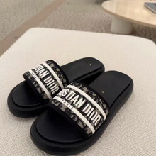 2025�W��վ���Qɳ��ЬD�Һ����ĸ�����������Ь�⴩�r����Ь