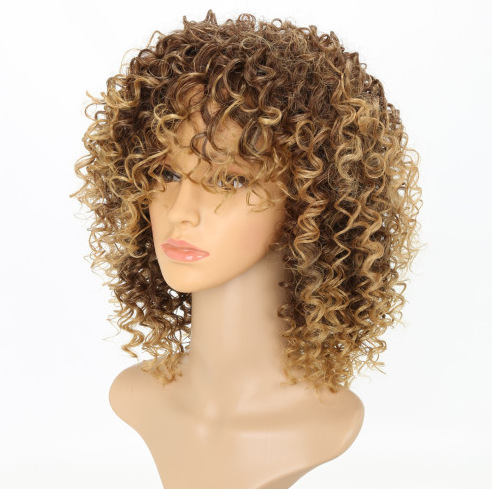 Europa y América pelucas de cabello rollo africano de fibra de fibra química de alta temperatura para mujeres fabricantes de venta caliente