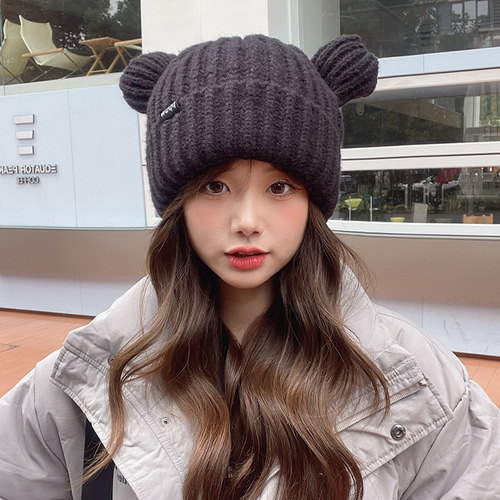 Internet celebrity's same style cute bear woolen hat for women, Korean style letter knitted hat for men, cold-proof and warm ear protection pullover hat