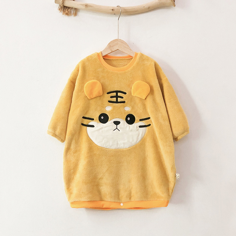 Bebé de franela engrosada camisón de los niños de invierno cálido pijamas de una sola pieza 3.4.5.6 años de edad los niños camisón al por mayor