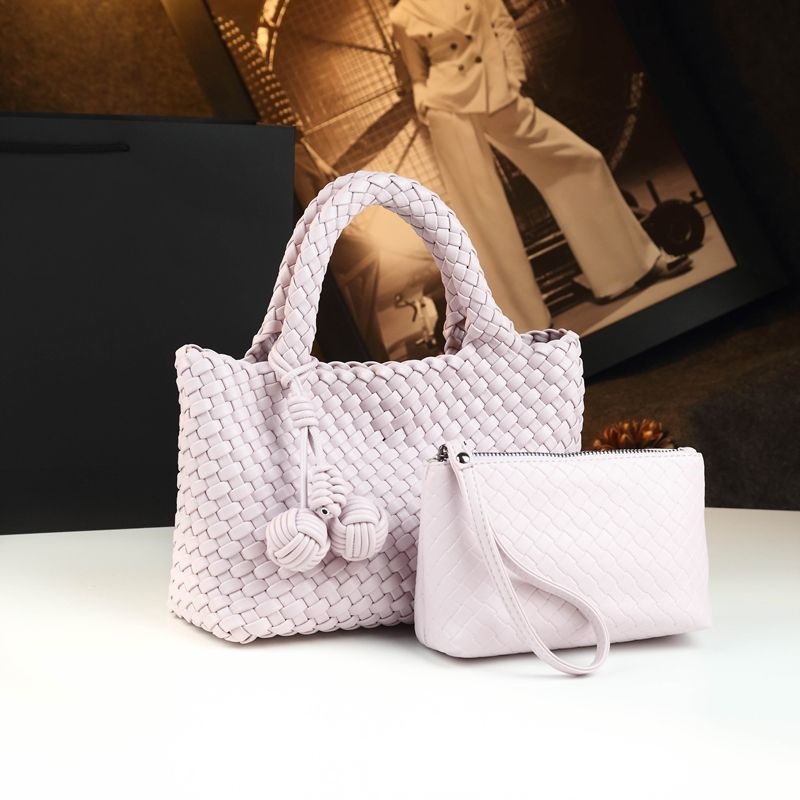 Màu tím nhạt