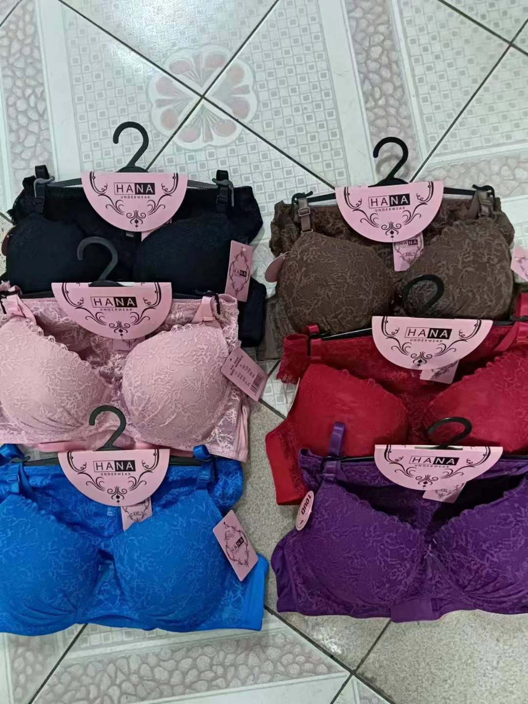 Marca nueva ropa interior de estilo europeo y americano de comercio exterior, encaje de gran tamaño para mujeres con un conjunto de bra de anillo de acero multicolor