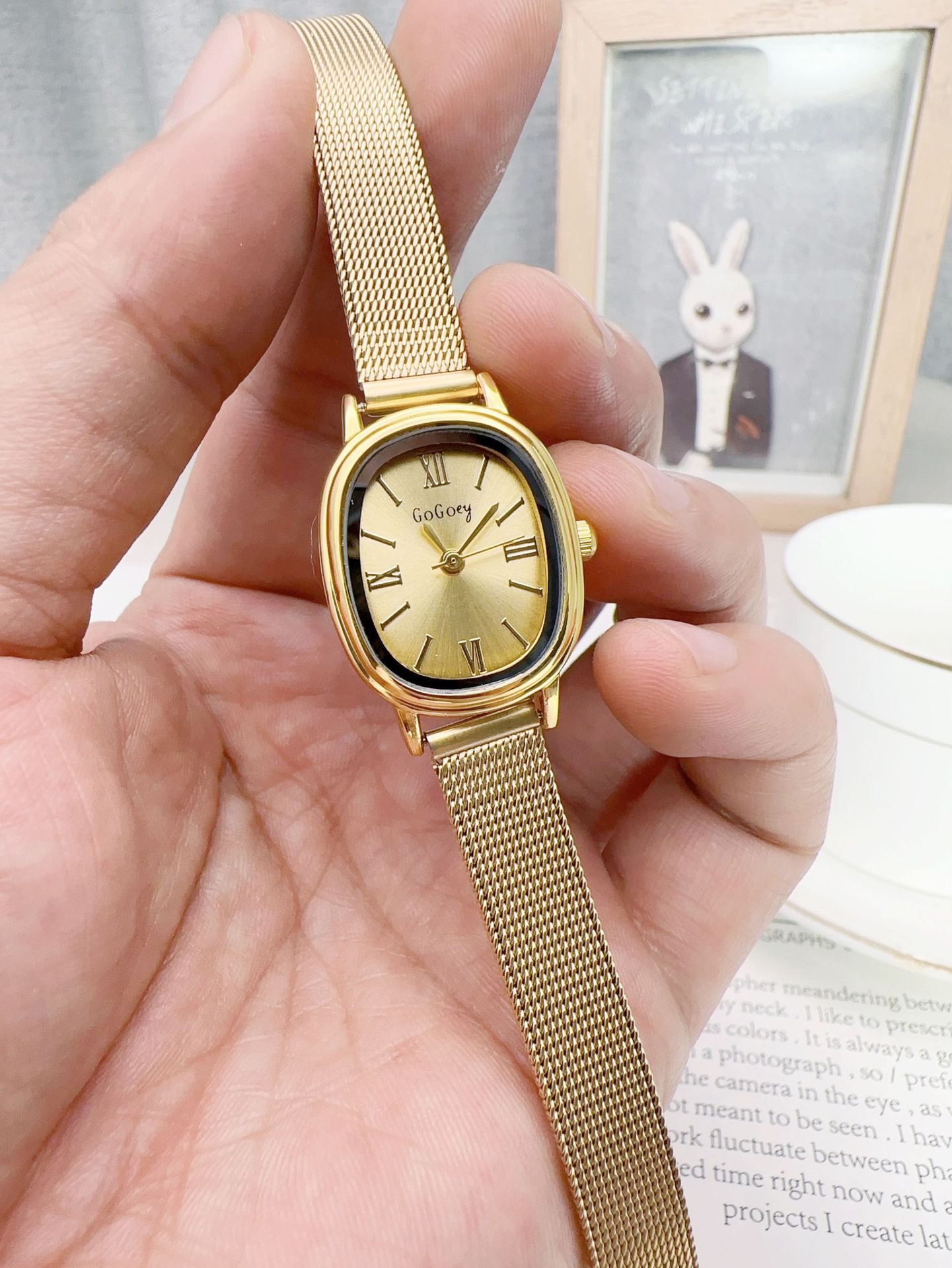 35g Weight Ordinary Glass Mirror Material Casual Geometric Single Folding Buckle Quartz Women's Watches