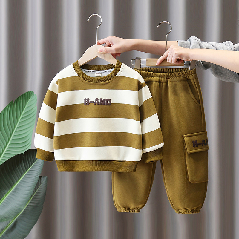 7761 traje a rayas para niños 2025 nuevo suéter deportivo de ocio para niños de primavera y otoño de dos piezas primavera de estilo occidental