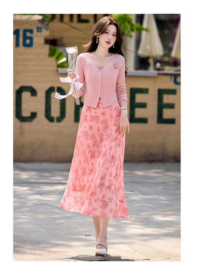 Bộ váy hai dây kèm áo khoác cardigan họa tiết hoa nhí dáng chữ A — Màu hồng, xanh lá cây chi tiết 14