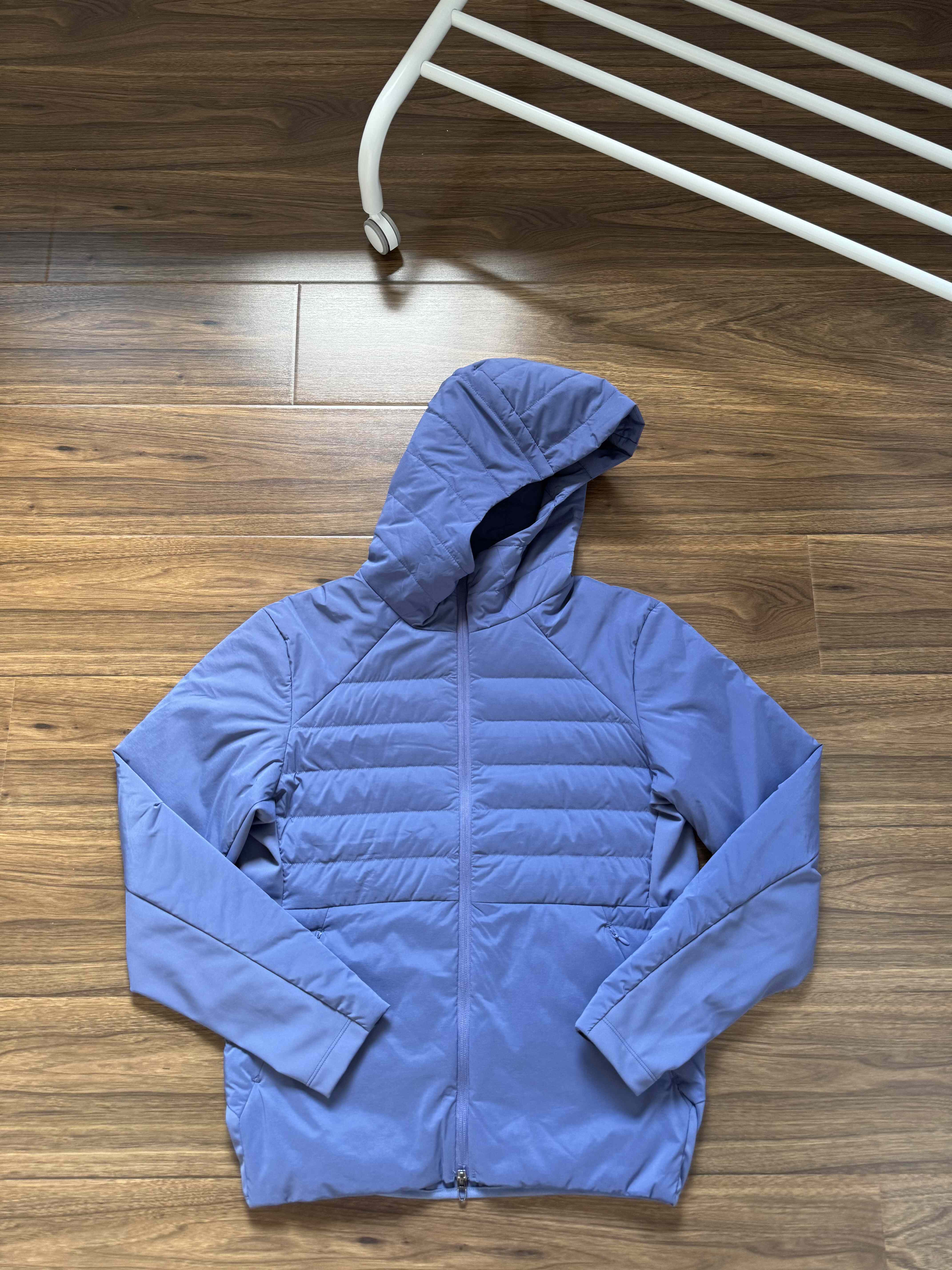 Lulu con el mismo tipo de chaqueta de plumón ligera con capuz para hombre chaqueta cálida de hombre chaqueta de plumón de costilla deportiva ligera