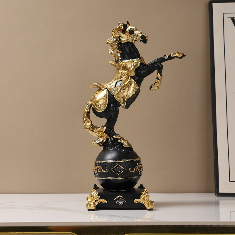 Horse to Success Ornaments Immediate Wealth Resin Crafts Home Living Room Entrance Wine Cabinet Office Decorations