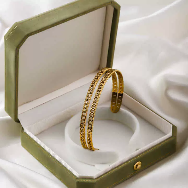 欧美新款不锈钢手镯ins时尚通勤叠戴臂环轻奢18K真金电镀几何手环