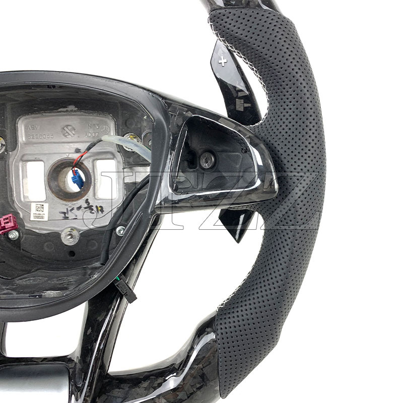 Suitable for Mercedes-Benz W205 C43 C63 E63 A45 GLA45 GLS63 modified carbon fiber steering wheel