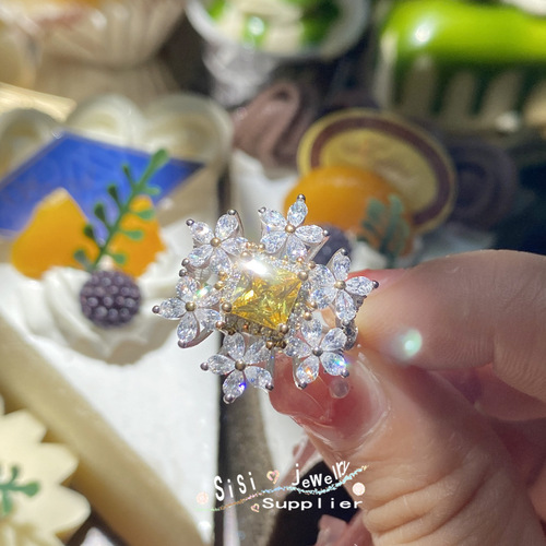 Sisi Under the Cherry Blossom Tree, 18K gold plated, niche design high-end jewelry, Ascher princess pink daisy ring
