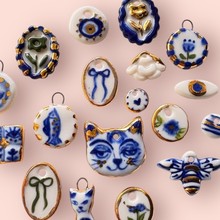 欧美跨境新款蓝色猫咪系列时尚通勤DIY陶瓷系列吊坠镀金保色18K女