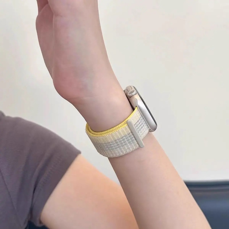 ins は iwatch ナイロンループマジックストラップ S10 Apple s9 ウォッチ SE スポーツ 8/7/男性と女性のリストバンドに適しています。|undefined