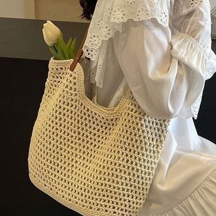 Woven beach capacious universal one-shoulder bag for traveling