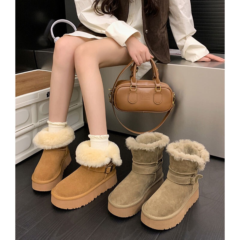 The Fabric Is Cow Suede, the Shoe Cuff Is Made of Real Wool, and the Inner Insole Contains 30% Wool. Women's Thickened Snow Boots The Fabric Is Cow Suede, the Shoe Cuff Is Made of Real Wool, and the Inner Insole Contains 30% Wool. Women's Thickened Snow Boots