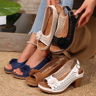 Cross-Border Large Size Flower High-Heeled Sandals for Women 2025 Summer New European and American Foreign Trade Fashion Casual Thick-Heeled Sandals for Women