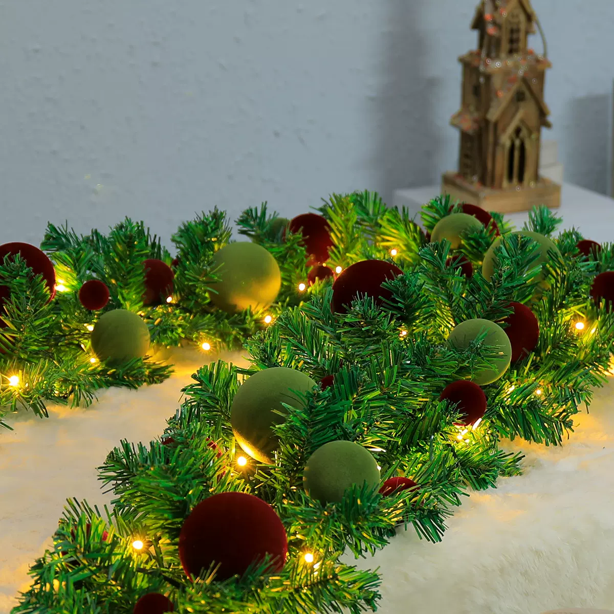 植绒球圣诞装饰藤条酒红色果绿色圣诞节装饰商场酒吧大门橱窗挂件