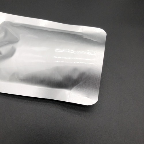 Wholesale aluminum foil spout bag pure aluminum self-standing milk soup liquid packaging bag light-proof beverage juice sauce packaging bag