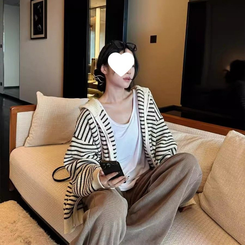 思蓓儿复古慵懒风条纹连帽毛衣外套女秋冬款软糯宽松拉链针织开衫