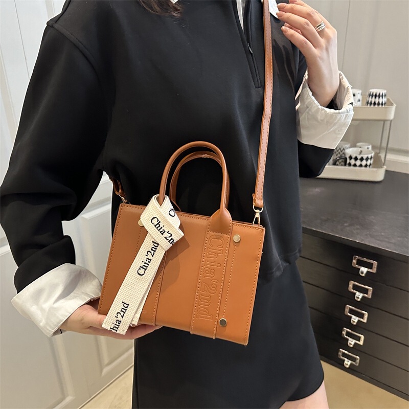 跨境bags2025秋冬包包女潮百搭托特包绣花字母手提包斜挎通勤女包|undefined