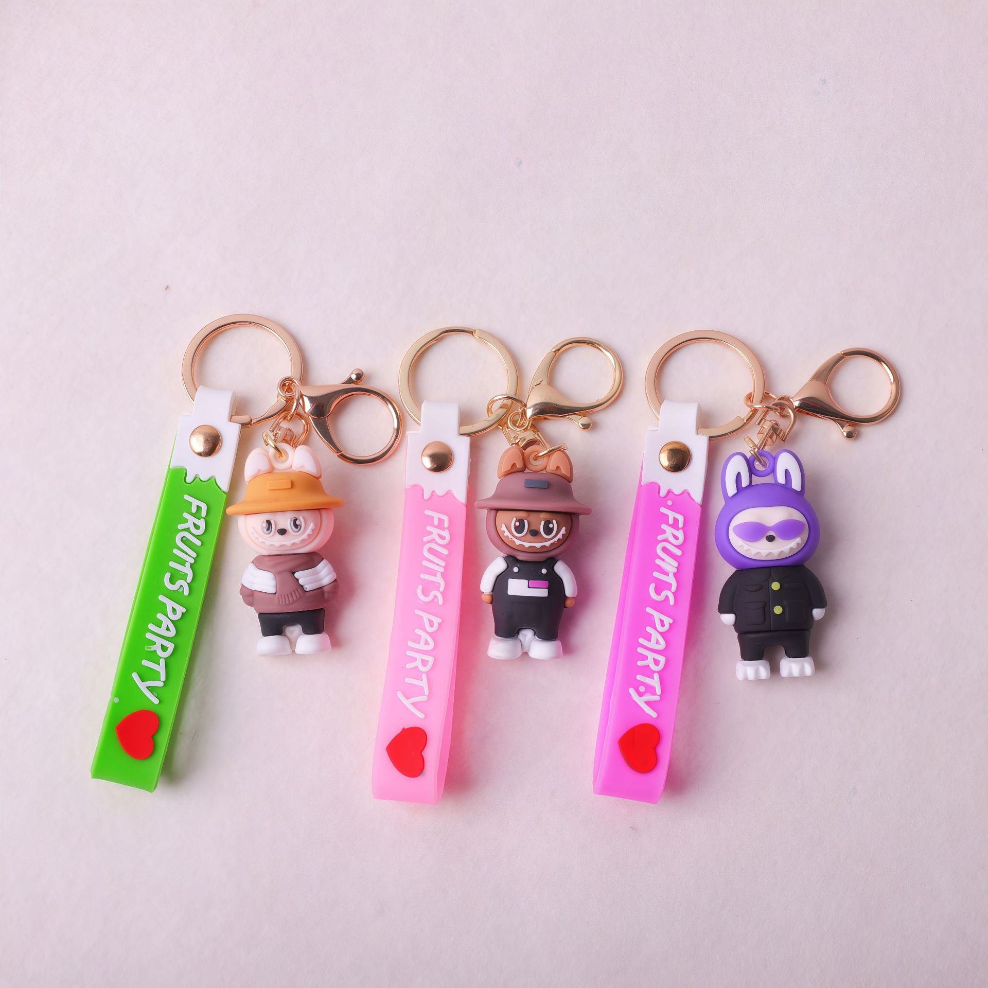 Inventario de dibujos animados llavero de goma blanda muñeca regalos bolsos lindos colgantes muñecas accesorios de souvenir fábrica al por mayor image 12