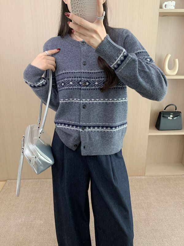 秋冬设计感费尔岛提花圆领开衫毛衣外套女略宽松复古撞色针织上衣|undefined