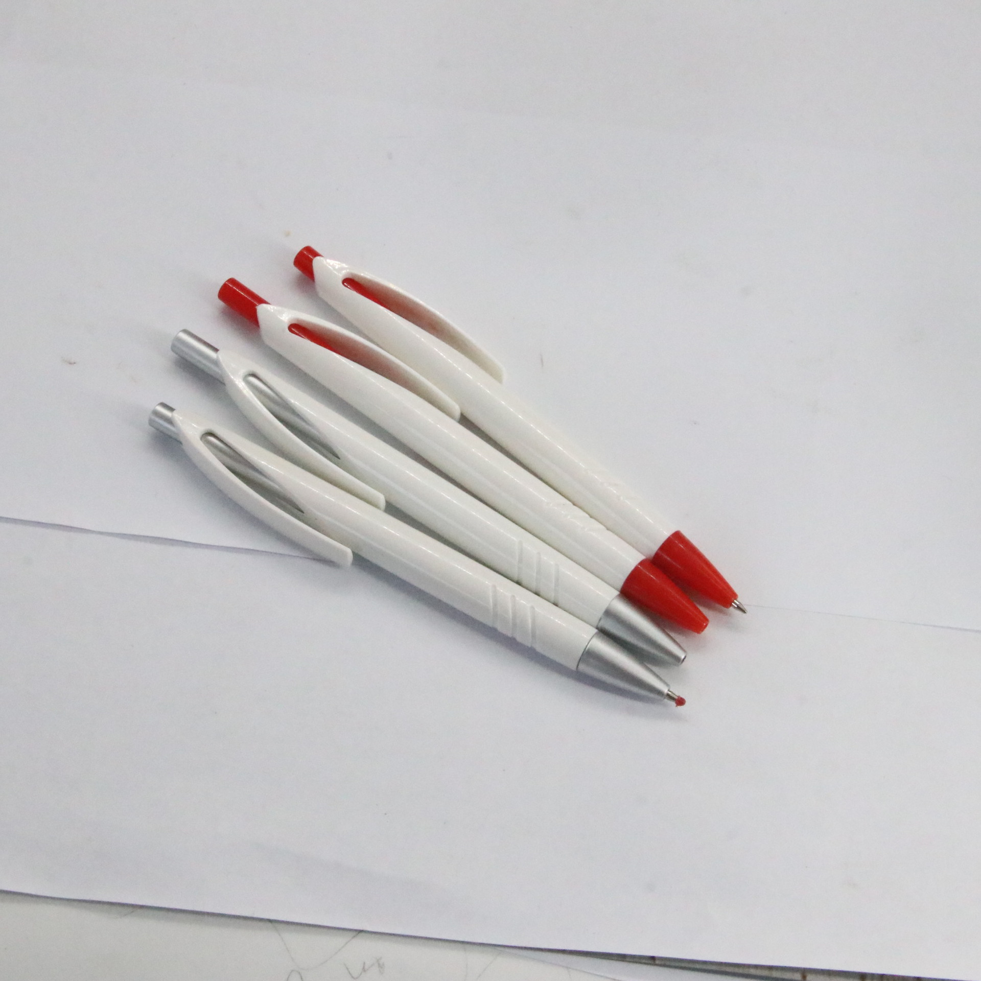 Presione bolígrafo para hacer logotipo bolígrafo publicitario bolígrafo hotel portátil bolígrafo de reunión de negocios