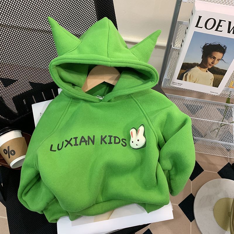 Green sweater single sweater