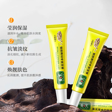 С�ʲ�ʿ�S�βݱ�������˪�۰׵��S�o����˪�����ϵ������y��˪Ů