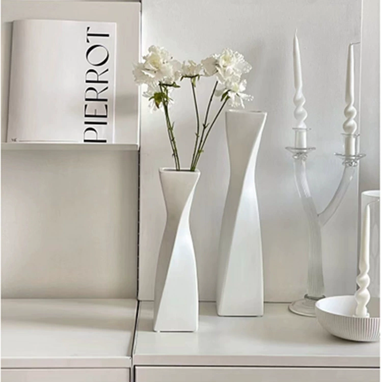 Geometry reversing vase Nordic ins -white rotating ceramic dried flower flower interoboat living room Homestay decorative ornaments