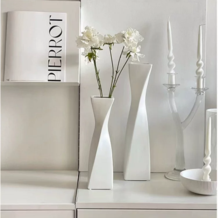 Geometry reversing vase Nordic ins -white rotating ceramic dried flower flower interoboat living room Homestay decorative ornaments