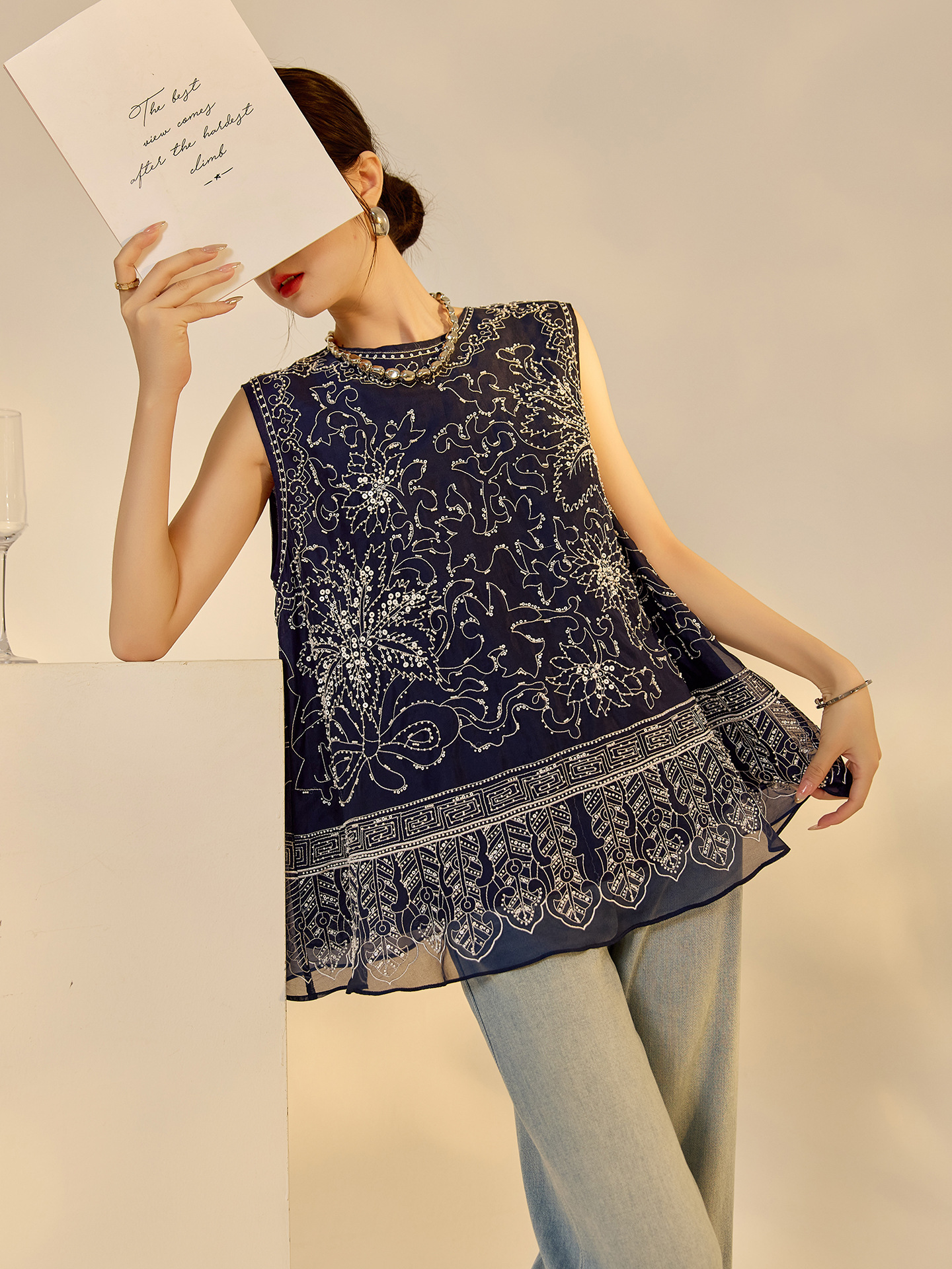 Áo vest gile nữ không tay cổ tròn đính hạt sang trọng — Màu xanh lam