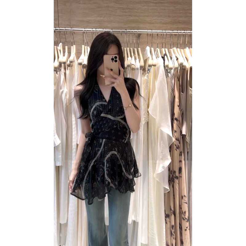 High-End Fashionable Asymmetrical V Neck Ink-Dyed Suspender Waist Top Slimming Look Jeans Suit Summer