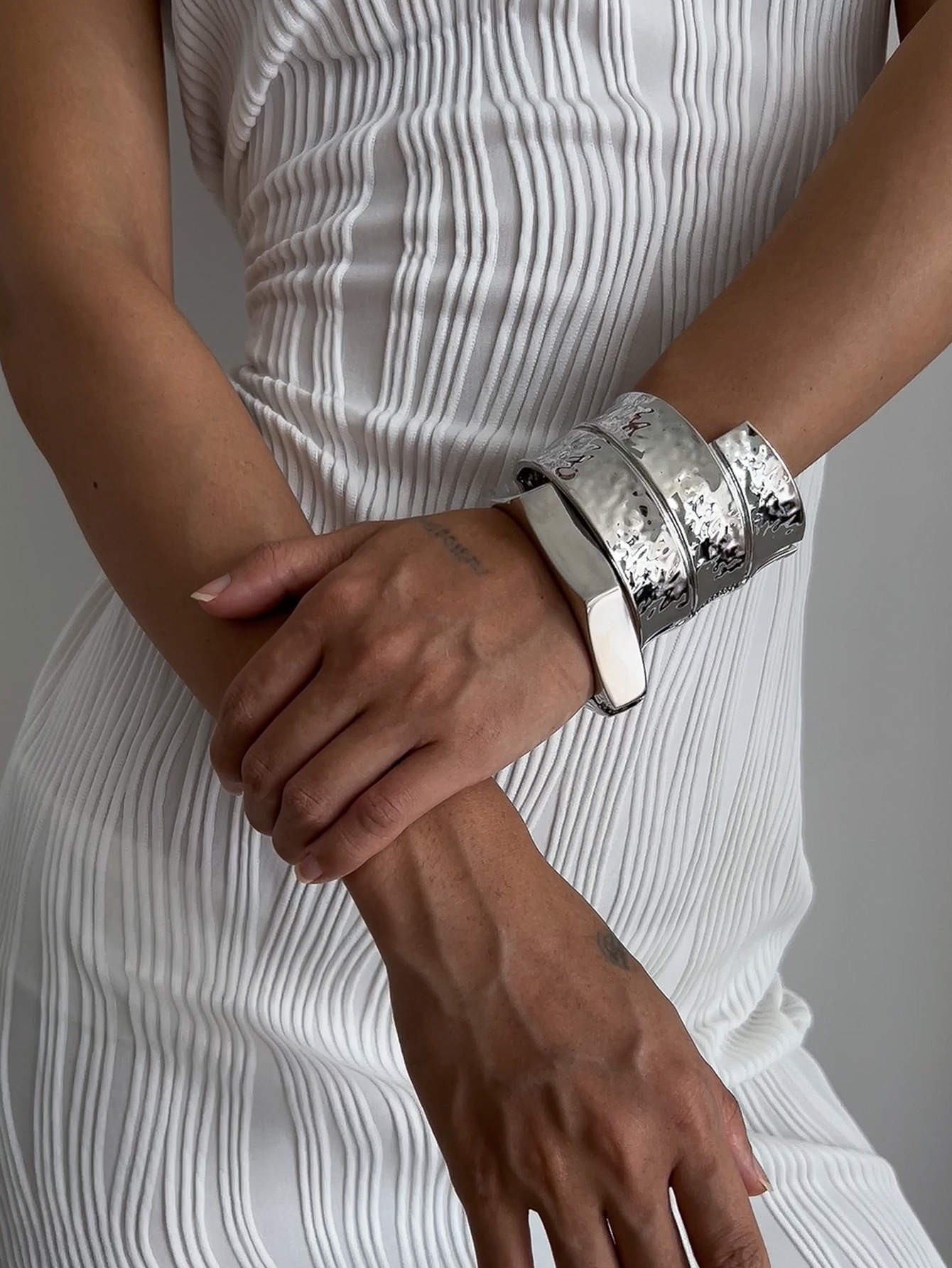 Alloy Material Simple Style Solid Color Alloy Bangles Wholesale