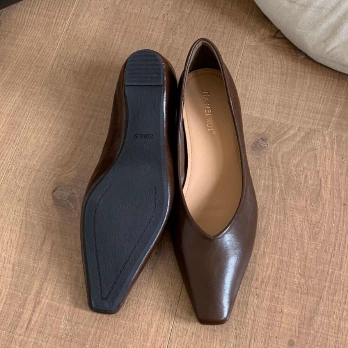 2026 New Spring Work Black Work Shoes Low Heel Square Head Single Shoes Inner Height Increase Temperament Flat Shoes Women_vogvips.com