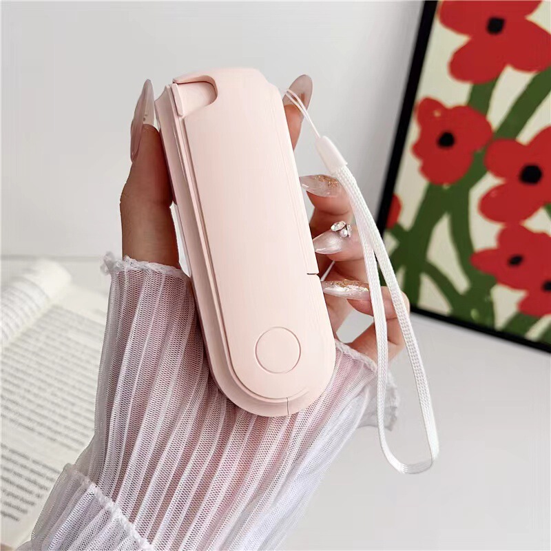 電気商の起爆ポケットのミニ静音充電タイプの扇風機は屋外で携帯して扇風機のプレゼントを持っています。|undefined