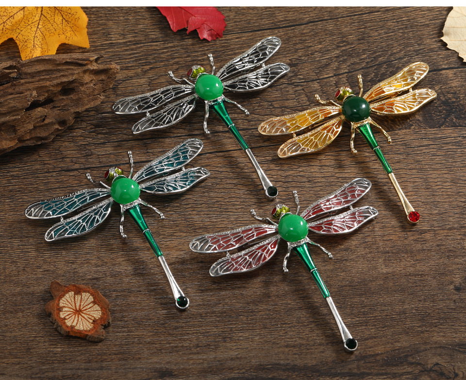 Elegant Retro Dragonfly Alloy Epoxy Plating Inlay Resin Rhinestones Unisex Brooches display picture 3