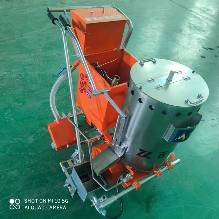 沥青混凝土热熔划线机  手推式马路热熔划线机特点