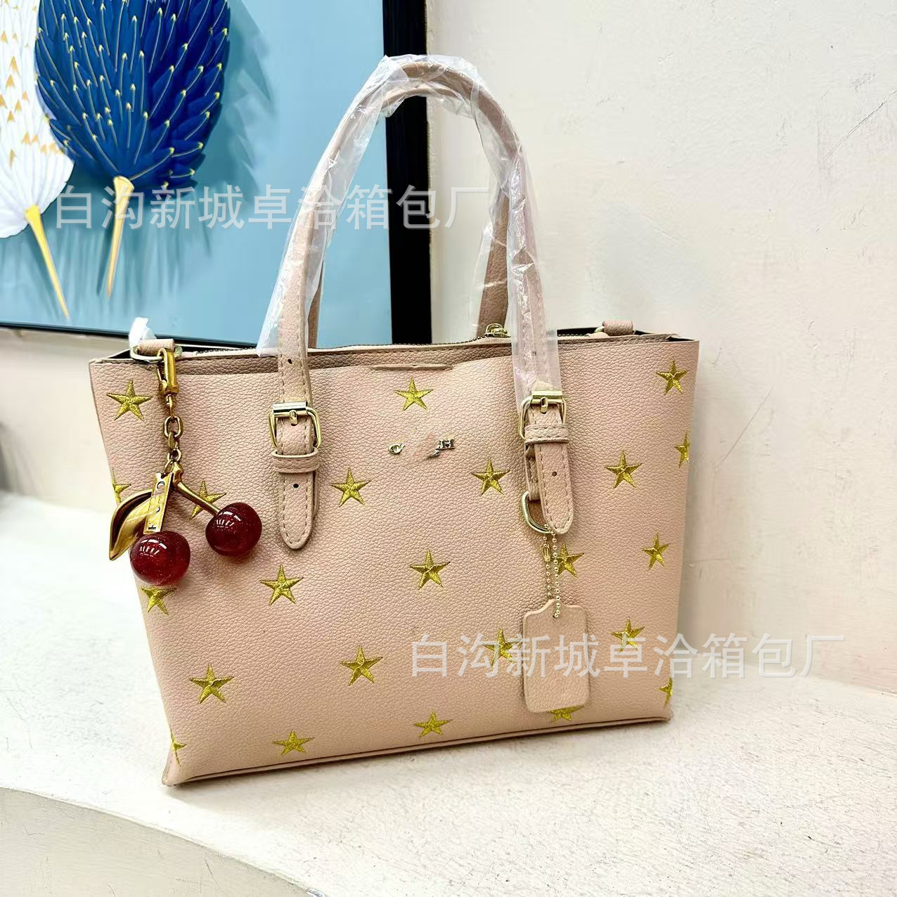 winter shoulder bag