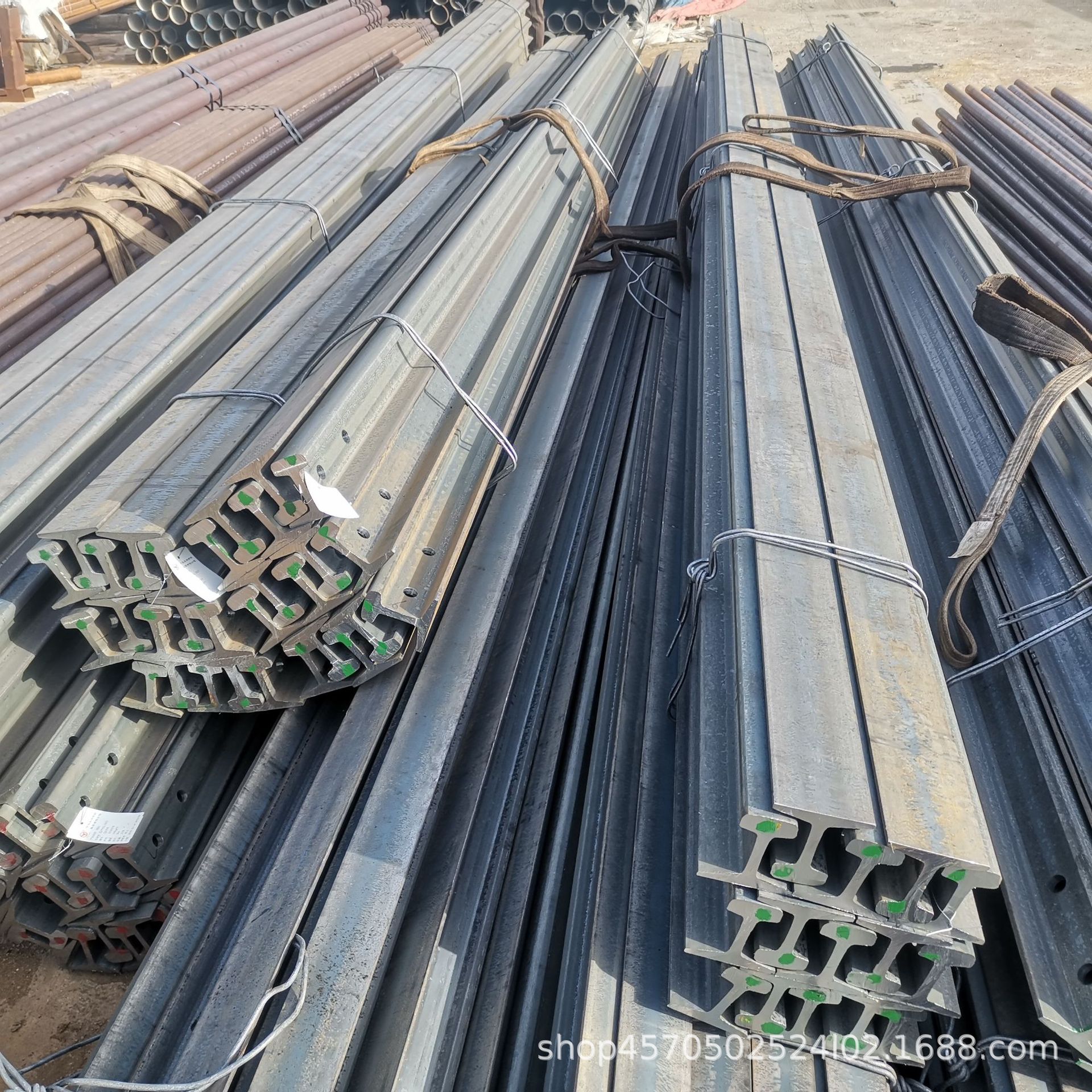 Q235B轨道钢轻轨现货重庆鲁盛坤可加工拉弯达州43kg重轨万吨批发