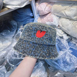 批发韩国2025年新款美式小众豹纹爱心牛仔渔夫帽大头围显脸小盆帽