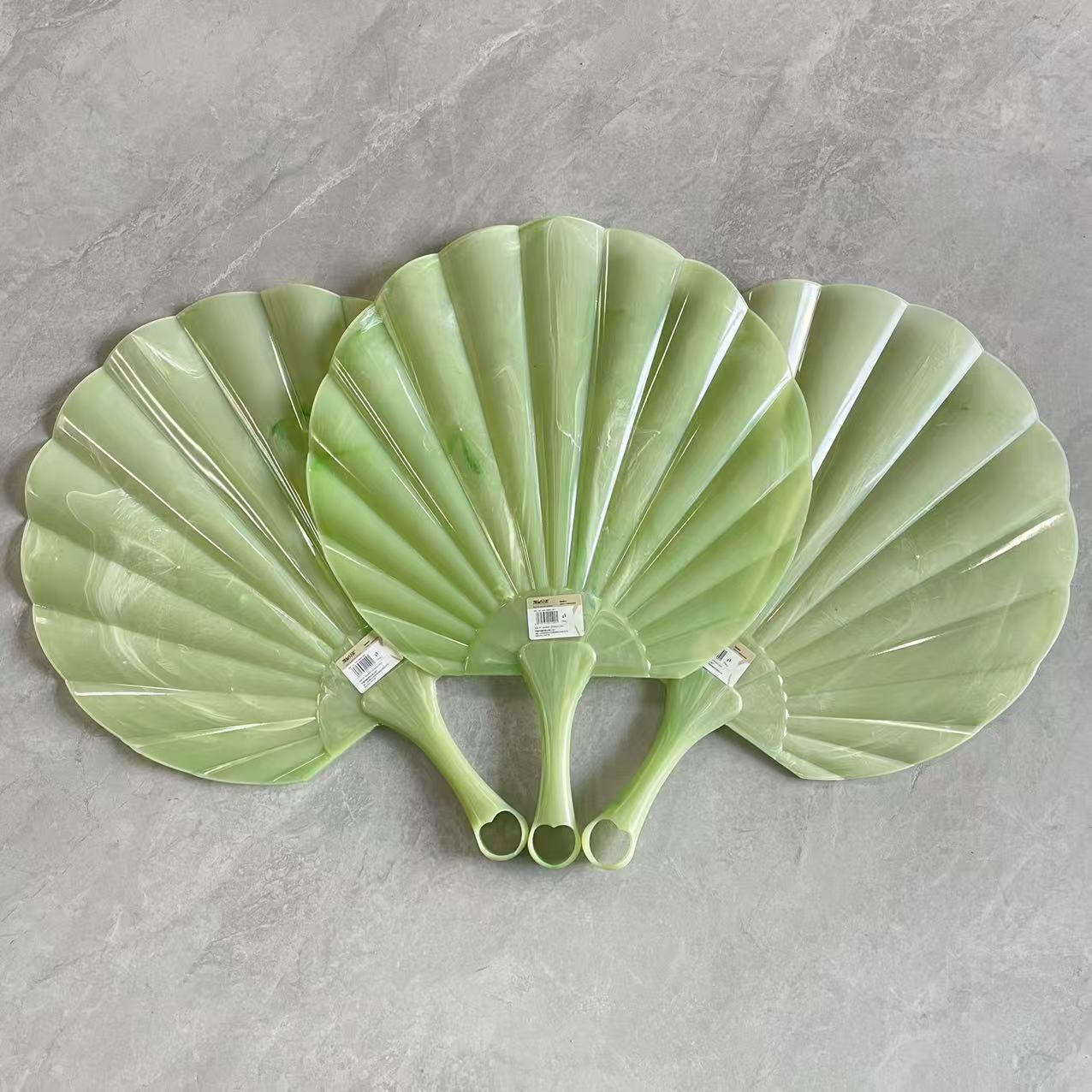 El nuevo ventilador de concha de jade de imitación es grueso y duradero, súper fresco, ventilador de viento antiguo, ventilador portátil de gama alta