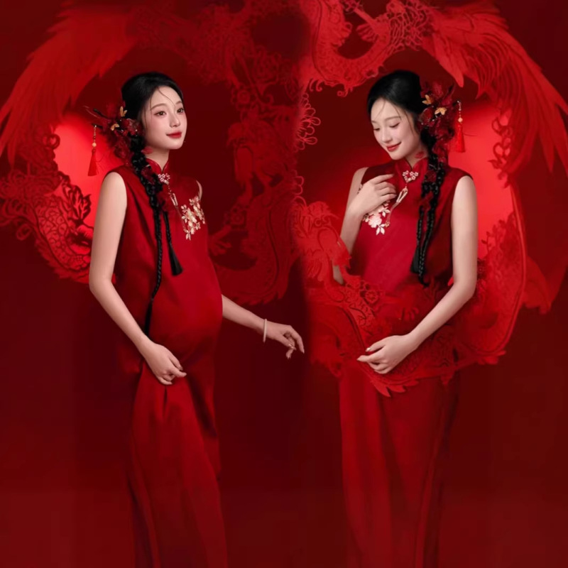New Studio Style Maternity New Year Theme New Chinese-Style Red Cheongsam with Paper-Cut Style for Indoor Maternity Photography Outfits New Studio Style Maternity New Year Theme New Chinese-Style Red Cheongsam with Paper-Cut Style for Indoor Maternity Photography Outfits
