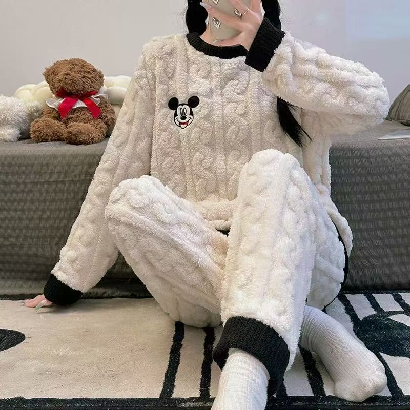 Pijama de mujer de franela y coralina, conjunto cálido y suave para otoño e invierno, moda femenina, venta directa de fábrica