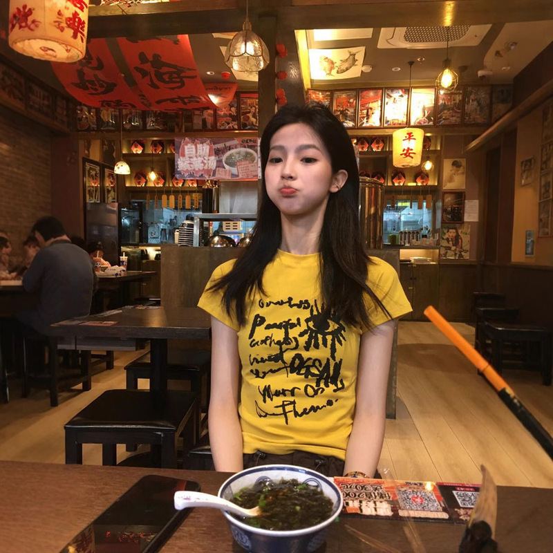 American Style Hot Girl Dopamine Yellow Shoulder Short-sleeved T-shirt Women's Summer 2025 New Slim-fit Slim-fit Short Top