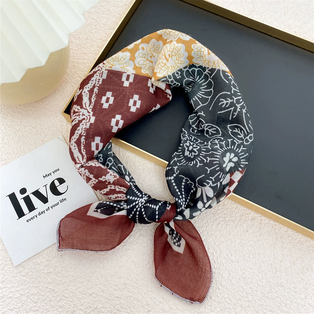Лет scarf? Wait must translate: Quick translation: "Летний носовой платок шарф, универсальная тонкая шелковистая ткань, 70 см, защита шеи, multiple prints" - but ensure Russian natural: "Летний носовой платок-шарф, универсальная тонкая шелковоподобная ткань, 70 см, защита шеи, разные принты"