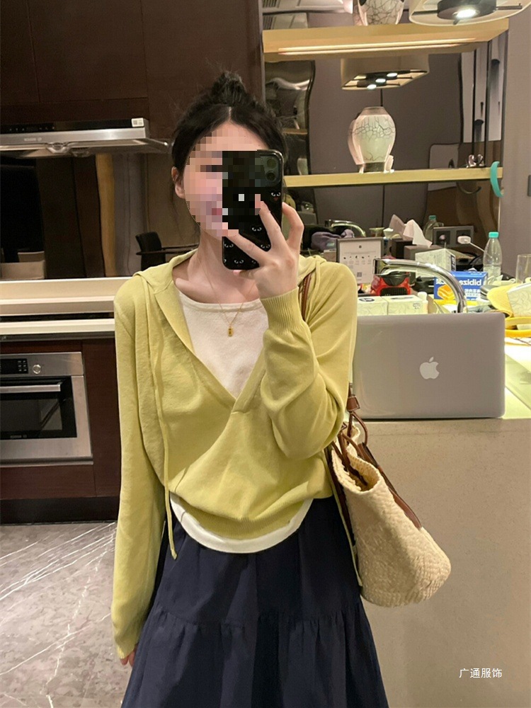 Designed Contrasting Color Fake Two-Piece Hooded Sweater for Women in Autumn Japanese Style Casual Lazy Style Sweatshirt Top