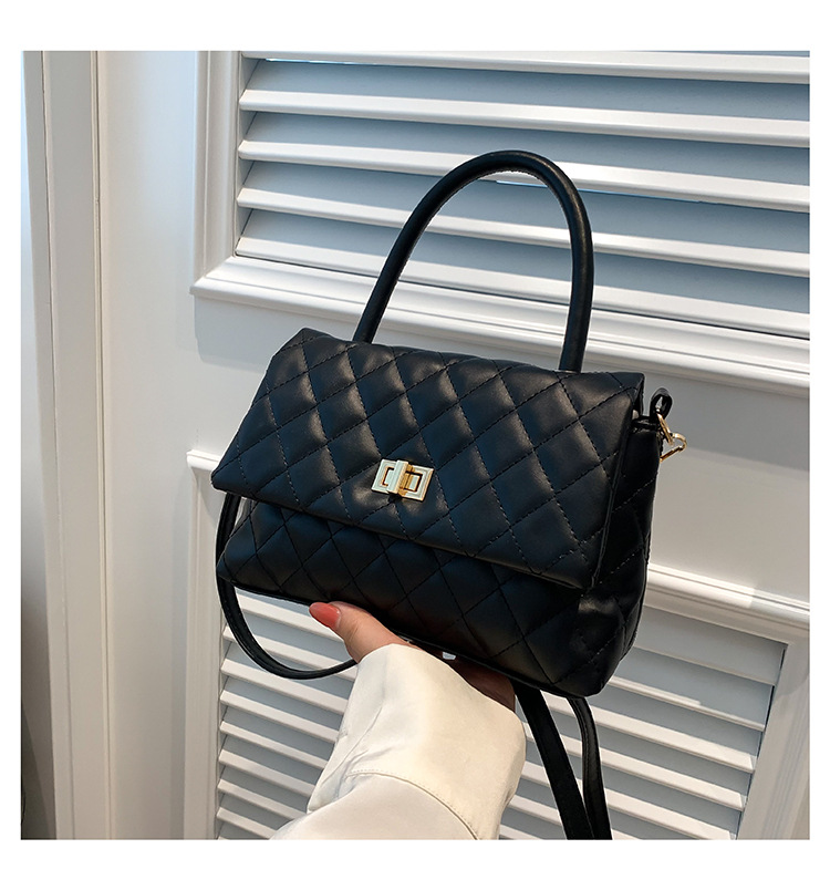 Pequeño bolso de mano de diseño exclusivo para el verano 2025, con bordado de cuadrícula y estilo moderno, ideal para el día a día y el trabajo, disponible en versión bandolera o cruzada.