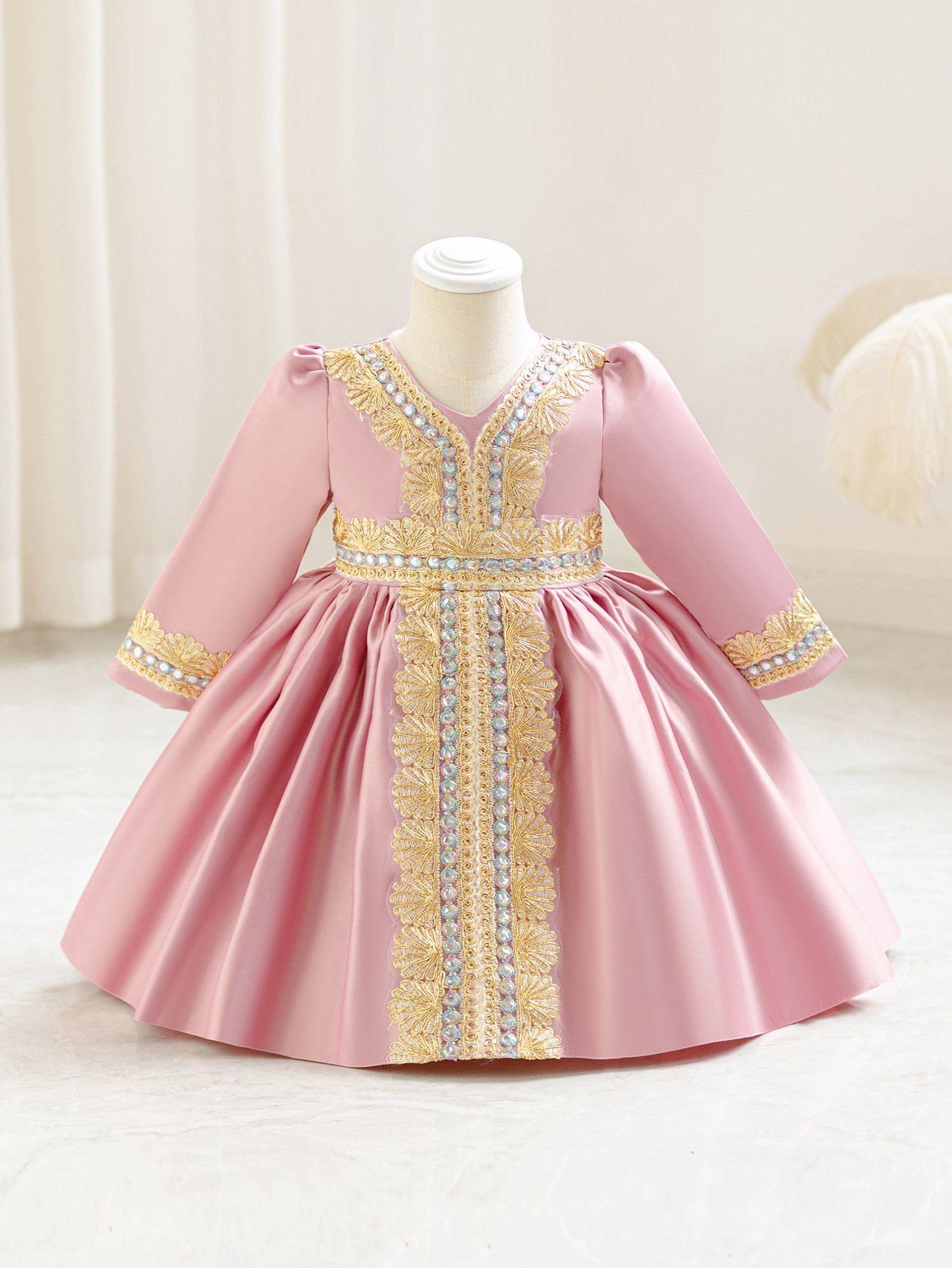 Europa y América comercio exterior vestido de niña vestido de princesa vestido de banquete vestido de noche de mangas largas vestido vestido de impresión floral vestido de espectáculo